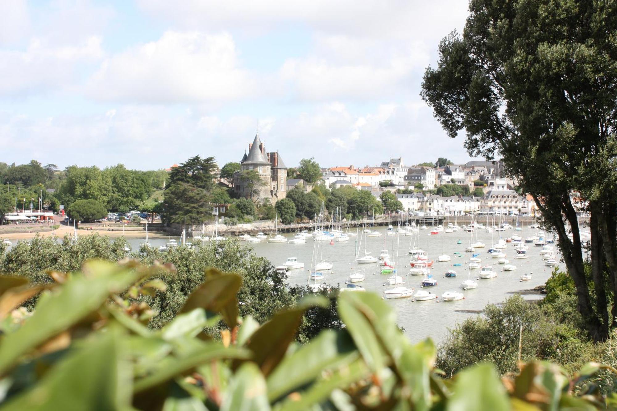 Appartement En Rdc Avec Terrasse Face A La Mer ポルニック エクステリア 写真